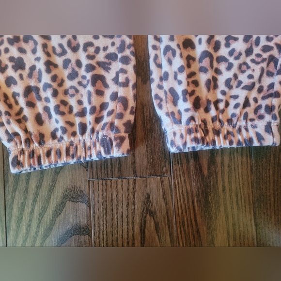 NWT 2 PIECE PJ SET, Great Christmas Gift for you or someone else. - Picture 10 of 12